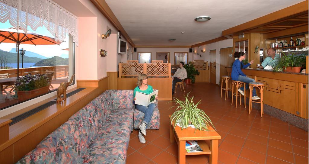 Hotel Garni Villanova โมลเวโน ภายนอก รูปภาพ