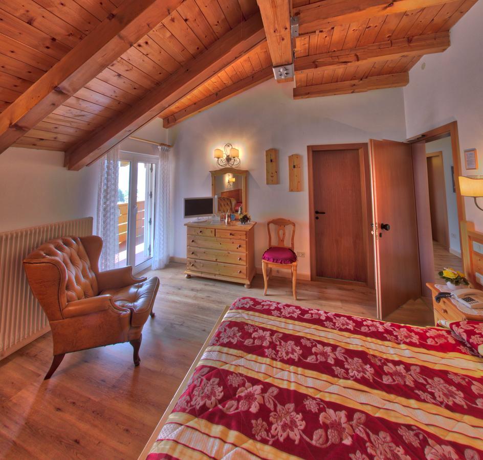 Hotel Garni Villanova โมลเวโน ภายนอก รูปภาพ