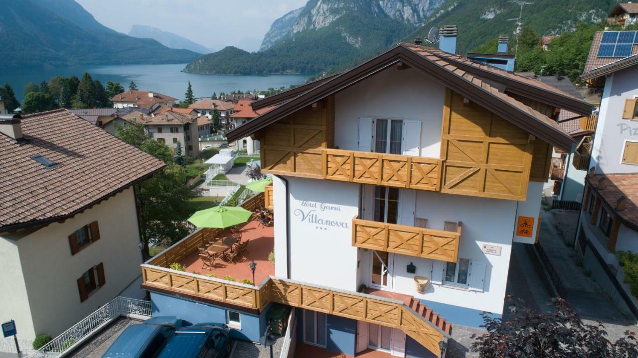 Hotel Garni Villanova โมลเวโน ภายนอก รูปภาพ